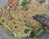 Foto langkah ke 3 dari resep Mie Goreng Jawa Seafood.