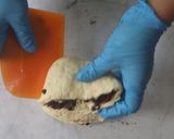 Foto langkah ke 4 dari resep Cranberry Chocolate Scone.