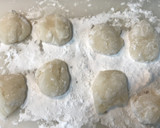 Foto del paso 7 de la receta: Ichigo Daifuku (いちご大福)