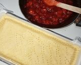 Foto langkah ke 5 dari resep Pie Strawberry.