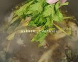 Foto langkah ke 5 dari resep Soto Ceker dan Tulang Lamongan.