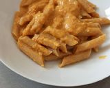 Foto del passaggio 2 della ricetta Pennette integrale con pesto di peperone e noci