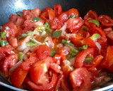 Foto del paso 2 de la receta: Fritada de tomate, cebolla y pimiento