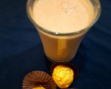 A picture of step 3 of Ferrero Rocher milkshake.
