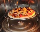 A picture of step 5 of Italian pizza.