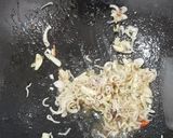 Foto langkah ke 2 dari resep Ide masakan harian 01 - tumis kangkung tetap hijau.