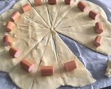 Une image de l'étape 1 de Minis croissants aux knacks apéritifs.