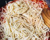 Foto langkah ke 4 dari resep Tomato Garlic & Shrimp Pasta.