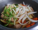 Hình bước làm 3 của món Ức GÀ xào bắp non