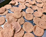 Hình bước làm 1 của món Galette Kiều Mạch Kem Tươi & Trứng Cá Tầm (Caviar) Muối