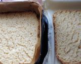 Biszkopt przekładany truskawkami bitą śmietaną i galaretką krok przepisu 4 zdjęcie
