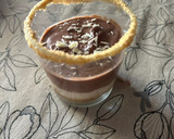 Foto del paso 4 de la receta: Vasito de yogur con dos chocolates