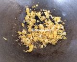 Foto langkah ke 2 dari resep Tumis Sawi Hijau Telur.