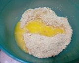 A picture of step 2 of Mango Custard Tart.
