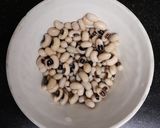 A picture of step 1 of Black eyed peas masala.