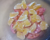 Foto del paso 3 de la receta: Col dorado, frutas y verduras y medallones de merluza