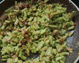 A picture of step 4 of Masala Gwar/Guar ki fhali ki bhaji.