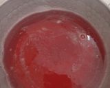 Foto langkah ke 5 dari resep Puding Jelly Susu Buah Merdeka.