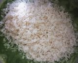 A picture of step 4 of Green rice and Caropina sauce.