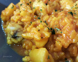 Foto del paso 6 de la receta: Arroz meloso de rape y sepia con fumet de rape y alga fucus