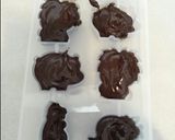 Foto langkah ke 2 dari resep Permen Coklat Isi 🍫.
