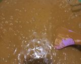Foto langkah ke 4 dari resep Bolu kukus gula merah anti gagal.