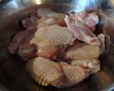 Medvehagymás boros csirkeszárny tarhonyával recept lépés 1 foto
