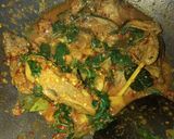 Foto langkah ke 5 dari resep Ayam Rica-Rica Kemangi.