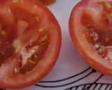 Foto del paso 1 de la receta: Tomates rellenos de queso 🍅🍽