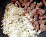 Sertés pecsenye, majoránnás csirkemájjal, savanyúkáposztával recept fázis 2 fotója