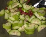 Foto langkah ke 3 dari resep Tumis Terong Sosis.