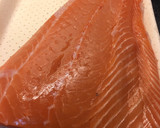 Foto del paso 1 de la receta: Salmón marinado ahumado en casa 🐟