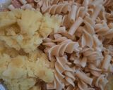 Foto langkah ke 2 dari resep Cemilan Anak sehat Macaroni schotel kentang.