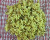 A picture of step 1 of Lasuni Palak Khichadi.