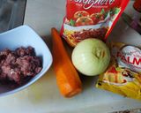 Foto langkah ke 2 dari resep Kentang Panggang Keju Bolognese.