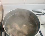 Hình bước làm 1 của món Bánh đa chả cá + chả lụa