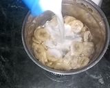 A picture of step 1 of Frozen Instant Banana Ice-cream.