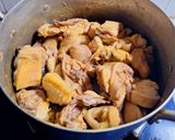 Hình bước làm 2 của món Canh gà lá giang