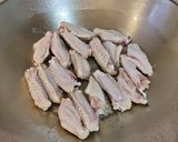 A picture of step 1 of Lemon and Honey Chicken Wings.
