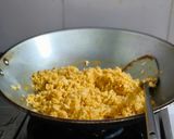 Foto langkah ke 4 dari resep Nasi Goreng Tom Yum.