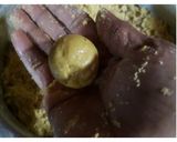 A picture of step 5 of Besan Ladoos from Chana Dal.