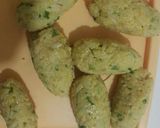 A picture of step 2 of Rice muthia in gravy.