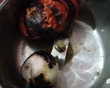 A picture of step 2 of Roasted tomato sauce.