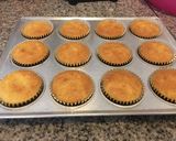 Foto langkah ke 3 dari resep Cupcake simple n enak.