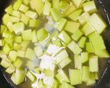 Hình bước làm 4 của món Tôm luộc và canh su su