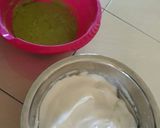 Foto langkah ke 4 dari resep PANDAN Chiffon Cake with poppy seed.