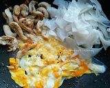 รูปขั้นตอนการทำที่ 1 ของ ก๊วยเตี๋ยวคั่วไก่