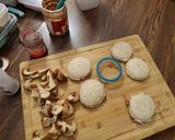 A picture of step 1 of Snackle Box Lunchable Deluxe.
