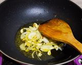 Foto langkah ke 4 dari resep Ayam Goreng Mentega ala Resto (161).