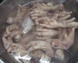 A picture of step 2 of Chicken feets in Thailand salad.